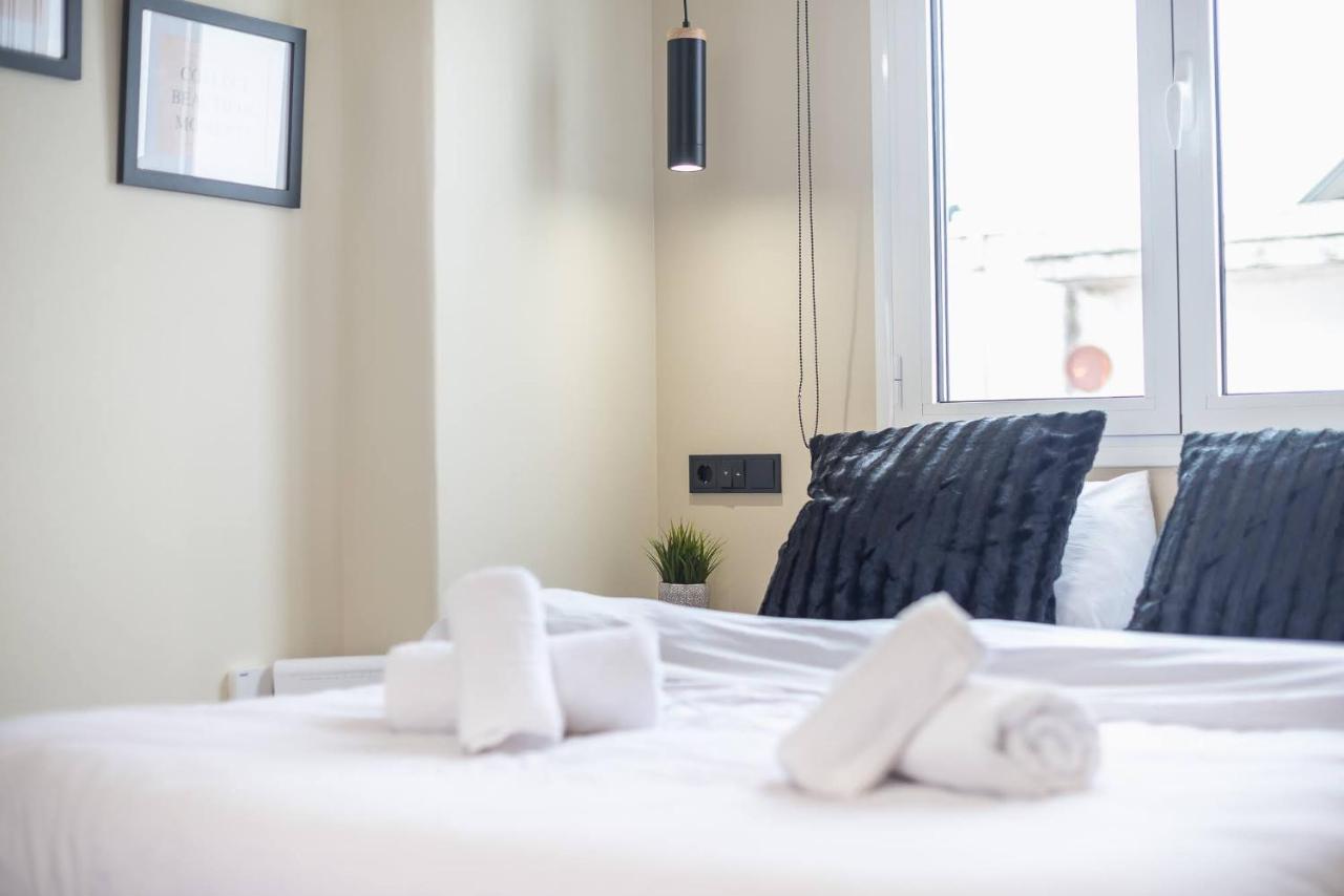 Petralona Stylish Penthouse Apartment เอเธนส์ ภายนอก รูปภาพ