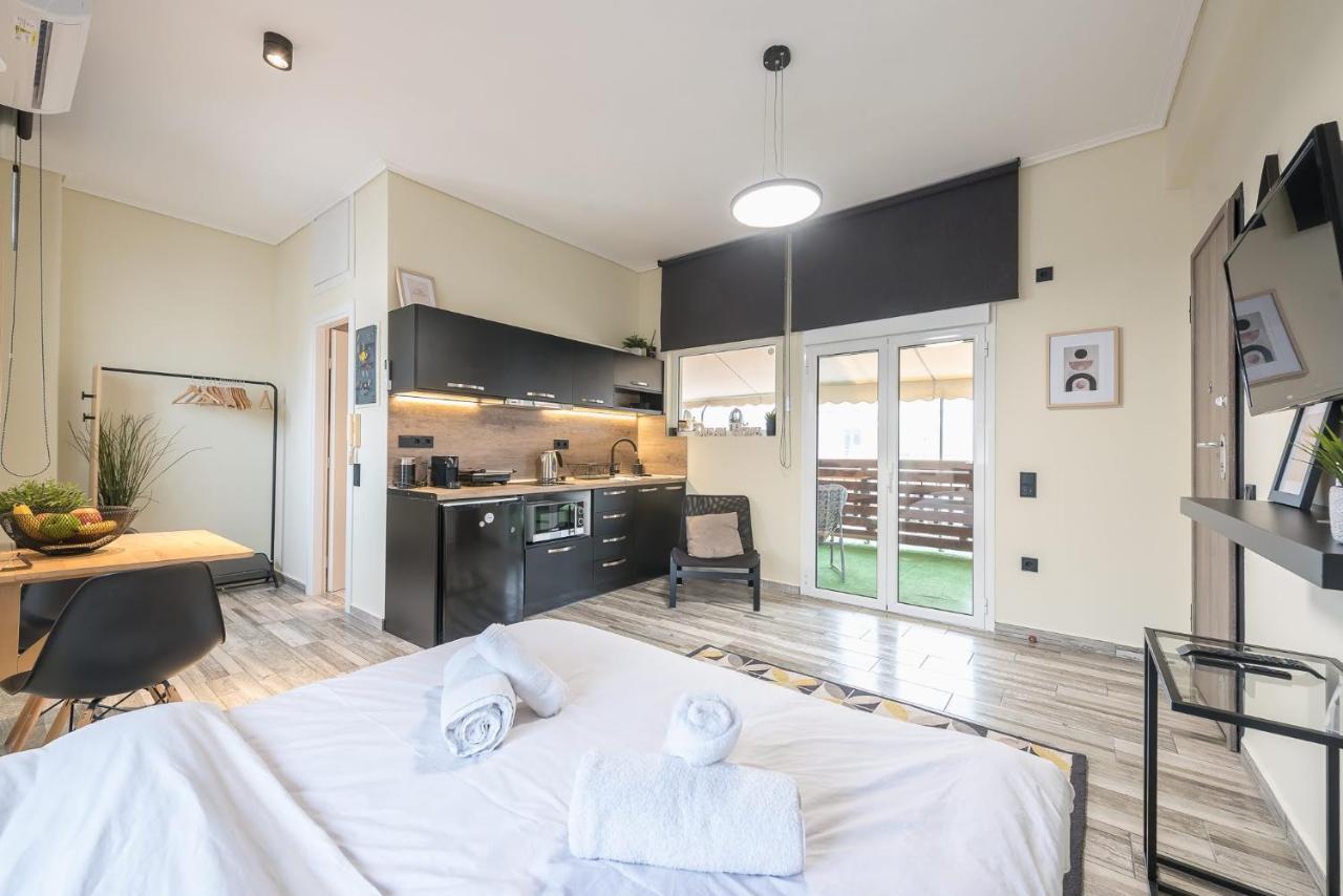 Petralona Stylish Penthouse Apartment เอเธนส์ ภายนอก รูปภาพ