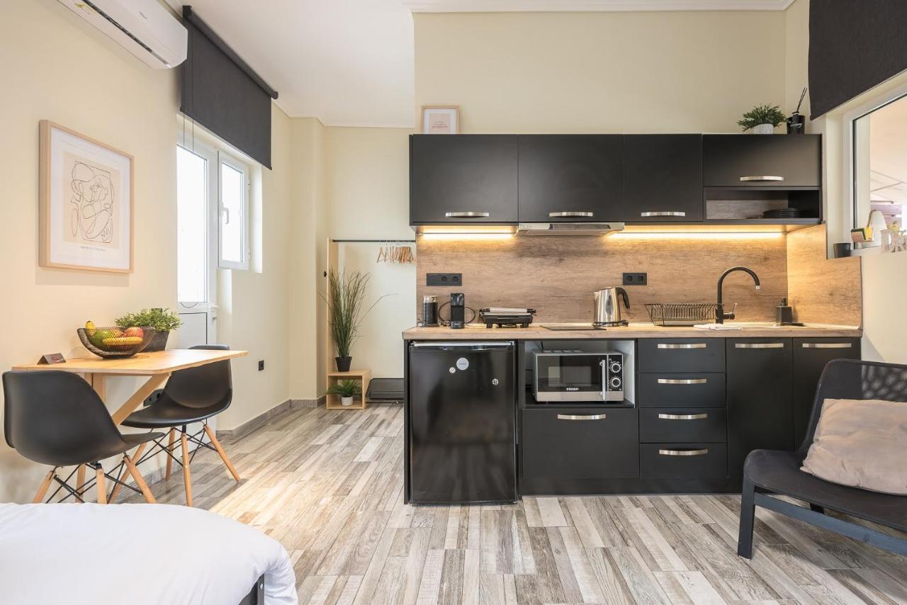 Petralona Stylish Penthouse Apartment เอเธนส์ ภายนอก รูปภาพ