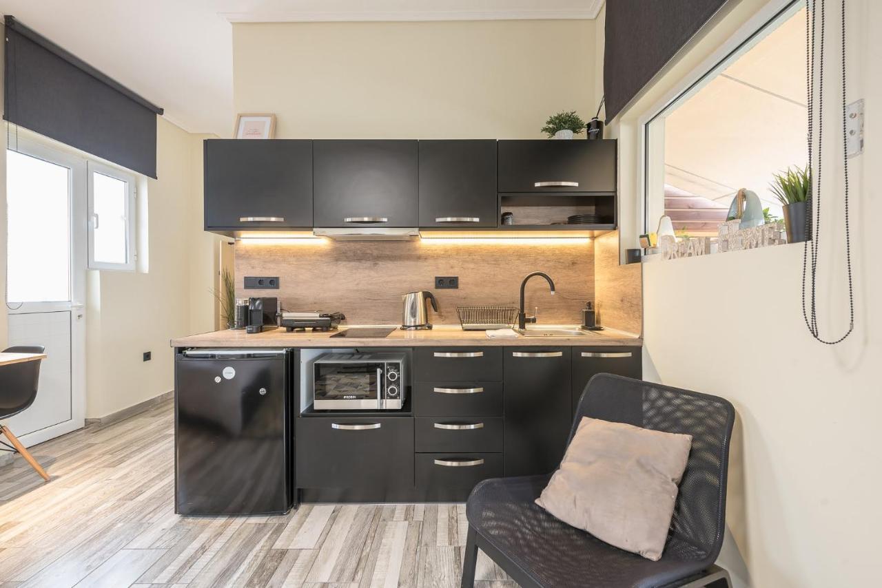 Petralona Stylish Penthouse Apartment เอเธนส์ ภายนอก รูปภาพ