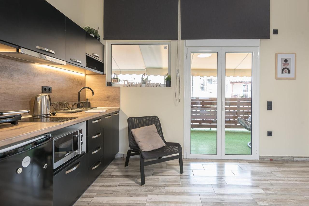 Petralona Stylish Penthouse Apartment เอเธนส์ ภายนอก รูปภาพ