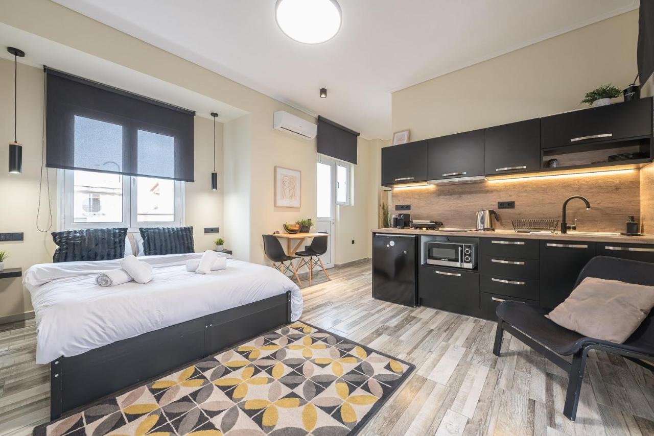 Petralona Stylish Penthouse Apartment เอเธนส์ ภายนอก รูปภาพ