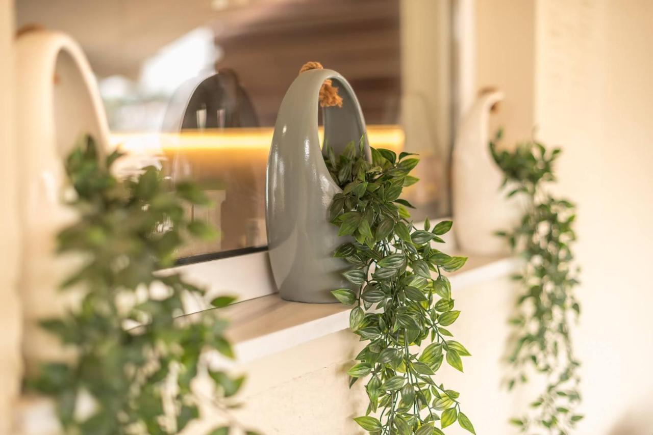 Petralona Stylish Penthouse Apartment เอเธนส์ ภายนอก รูปภาพ