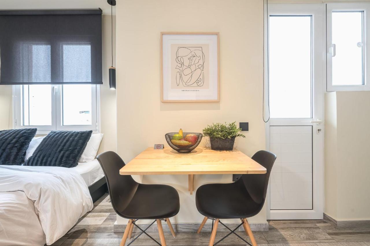 Petralona Stylish Penthouse Apartment เอเธนส์ ภายนอก รูปภาพ