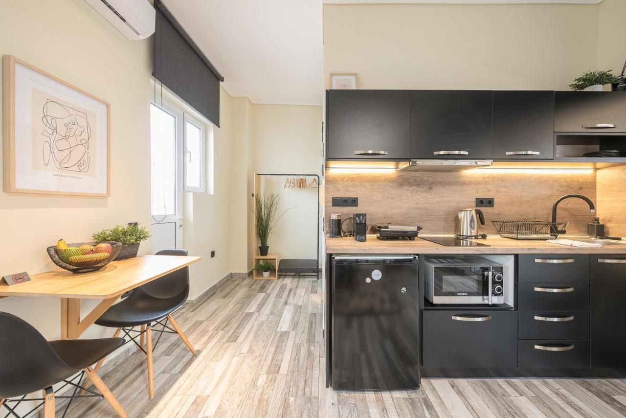 Petralona Stylish Penthouse Apartment เอเธนส์ ภายนอก รูปภาพ