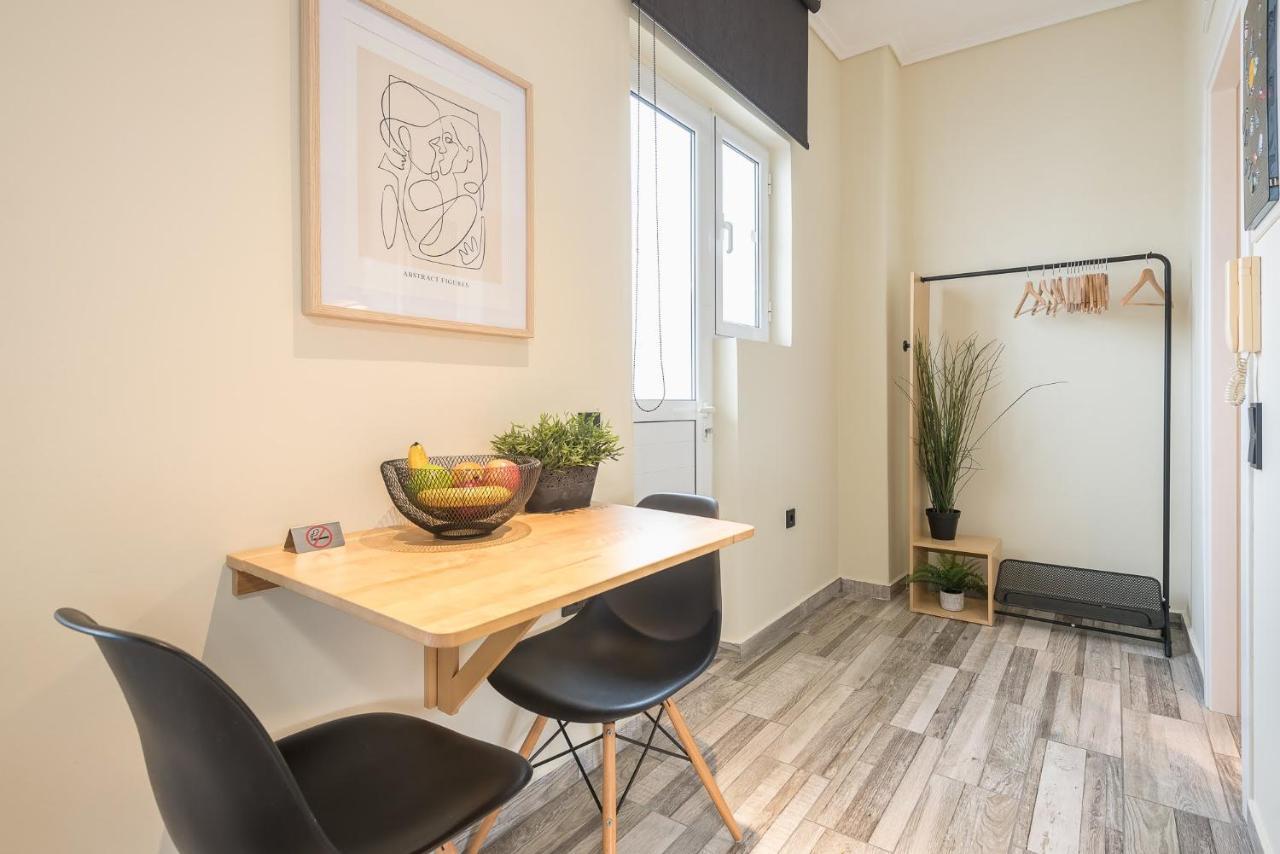 Petralona Stylish Penthouse Apartment เอเธนส์ ภายนอก รูปภาพ
